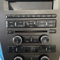 2013 Ford Mustang OEM Stereo