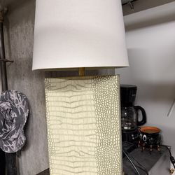 Table lamp