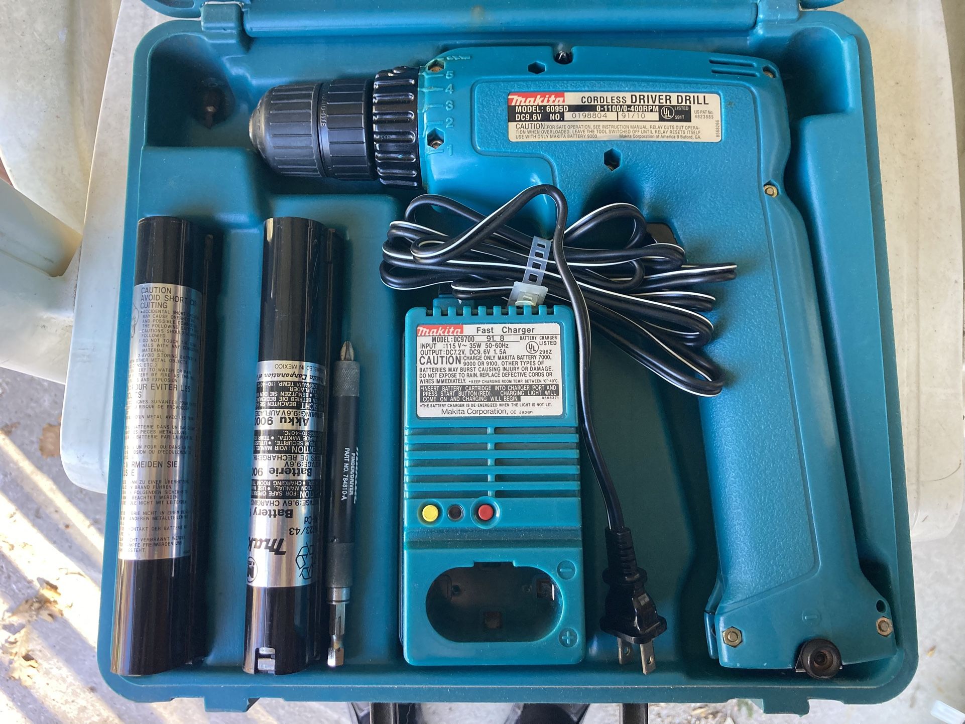 Makita Cordless Driver Drill With Batteries And Charger