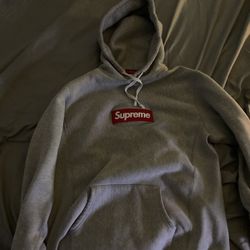 Supreme Hoodie