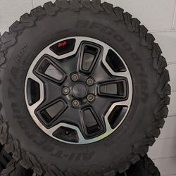 Jeep JK Rubicon Wheels (R17) and 33" BFG Tires