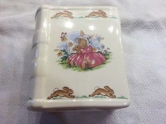 ROYAL DOULTON BUNNYKINS CHILD’S CERAMIC STANDING “BOOK” COIN BANK. NEW!