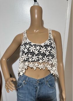 Women’s Lace Top Size Medium
