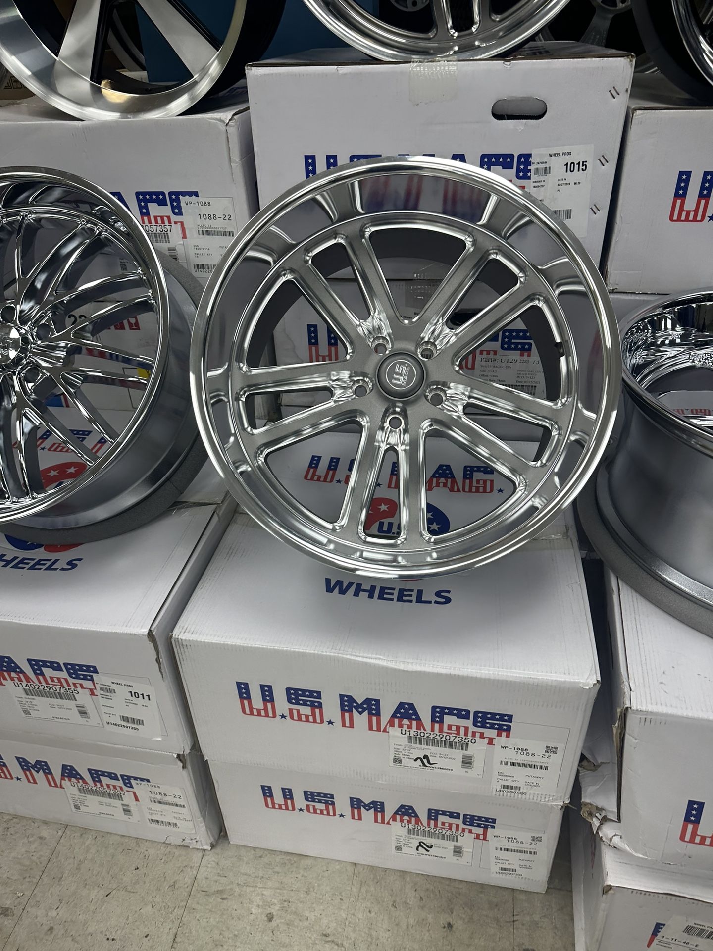 22” US MAG WEELS WITH TIRES WE OFFER 120 Days Option Call Or Txt Us Today