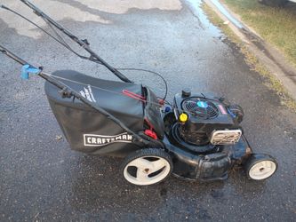 Se vende máquina de cortar zacate