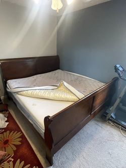 King Size Bed -stable And Beautiful 