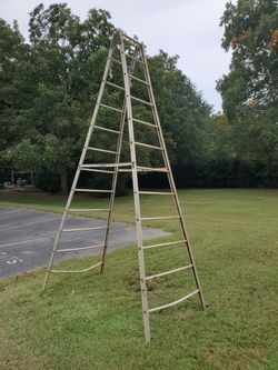 Aluminum A frame ladder