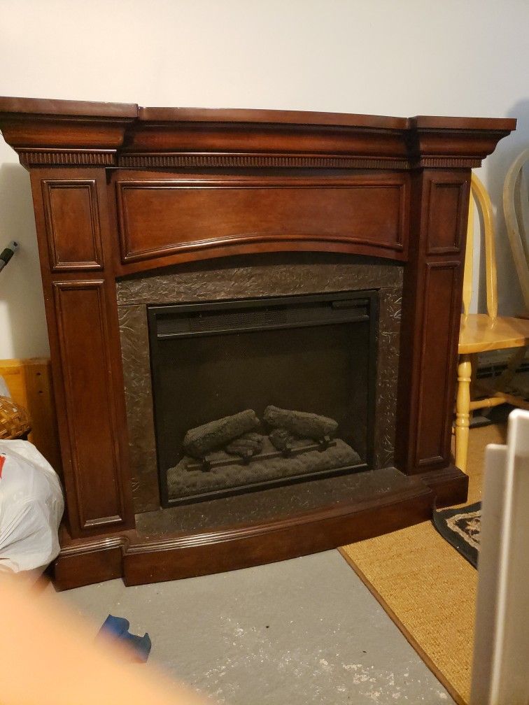 Twin Star Electric Fireplace Like New