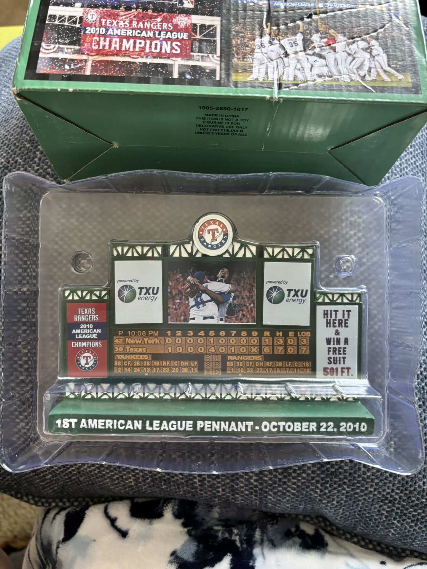 2019 Texas Rangers Baseball SGA 2010 American League Champions Pennant Scoreboard Replica TXU Collectibles