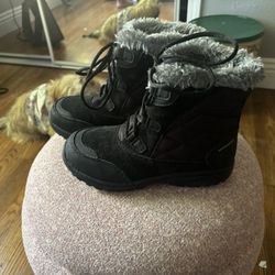 Columbia Waterproof Boots Used Only 2 Times Size 6