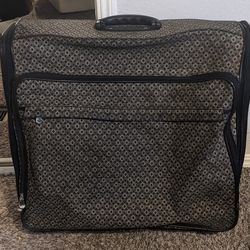 Joy Mangano Extra Large Roller Suitcase With Tons Of Storage Look At All Pics 