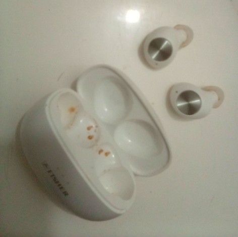Blu Tooth Ear Phones