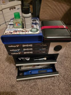 Complete hobby painting kit for DnD miniatures or Warhammer