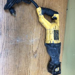 Dewalt Dwe305 Corded Reciprocating Saw Sawzall 