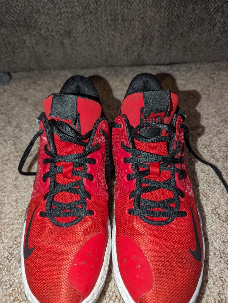 Nike KD Trey 5 VII University Red
Size 7