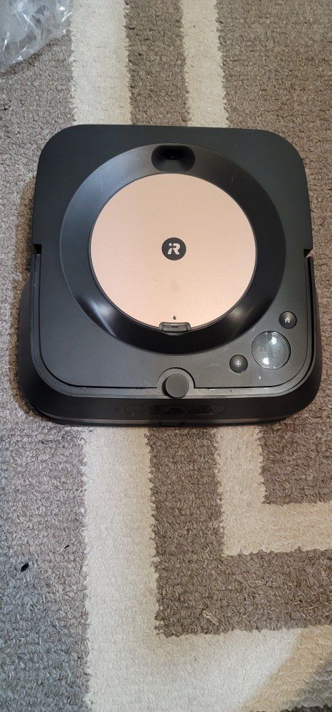 Robot Roomba Braava For Parts Or Repair.