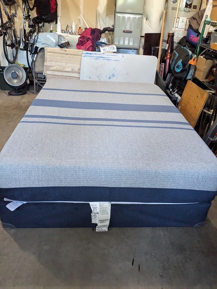 Queen Mattress and Box spring