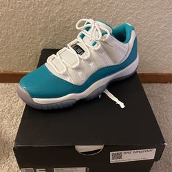 Jordan 11 Low Turbo Green GS Size 5y