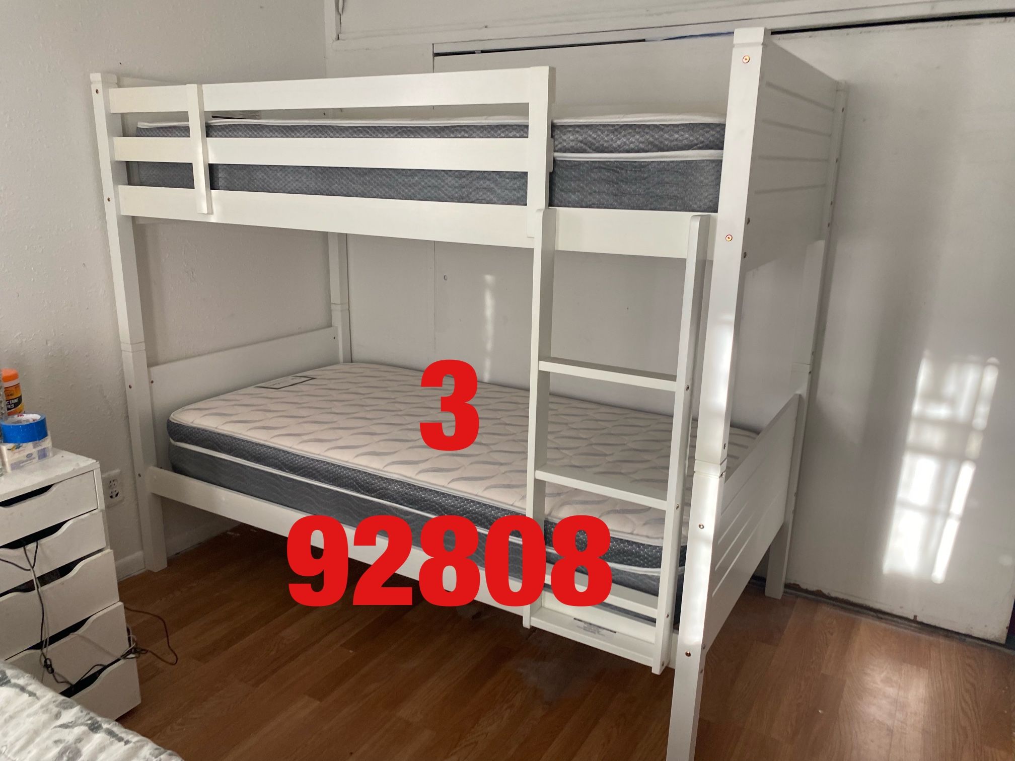 Twin bunk bed with Espresso required