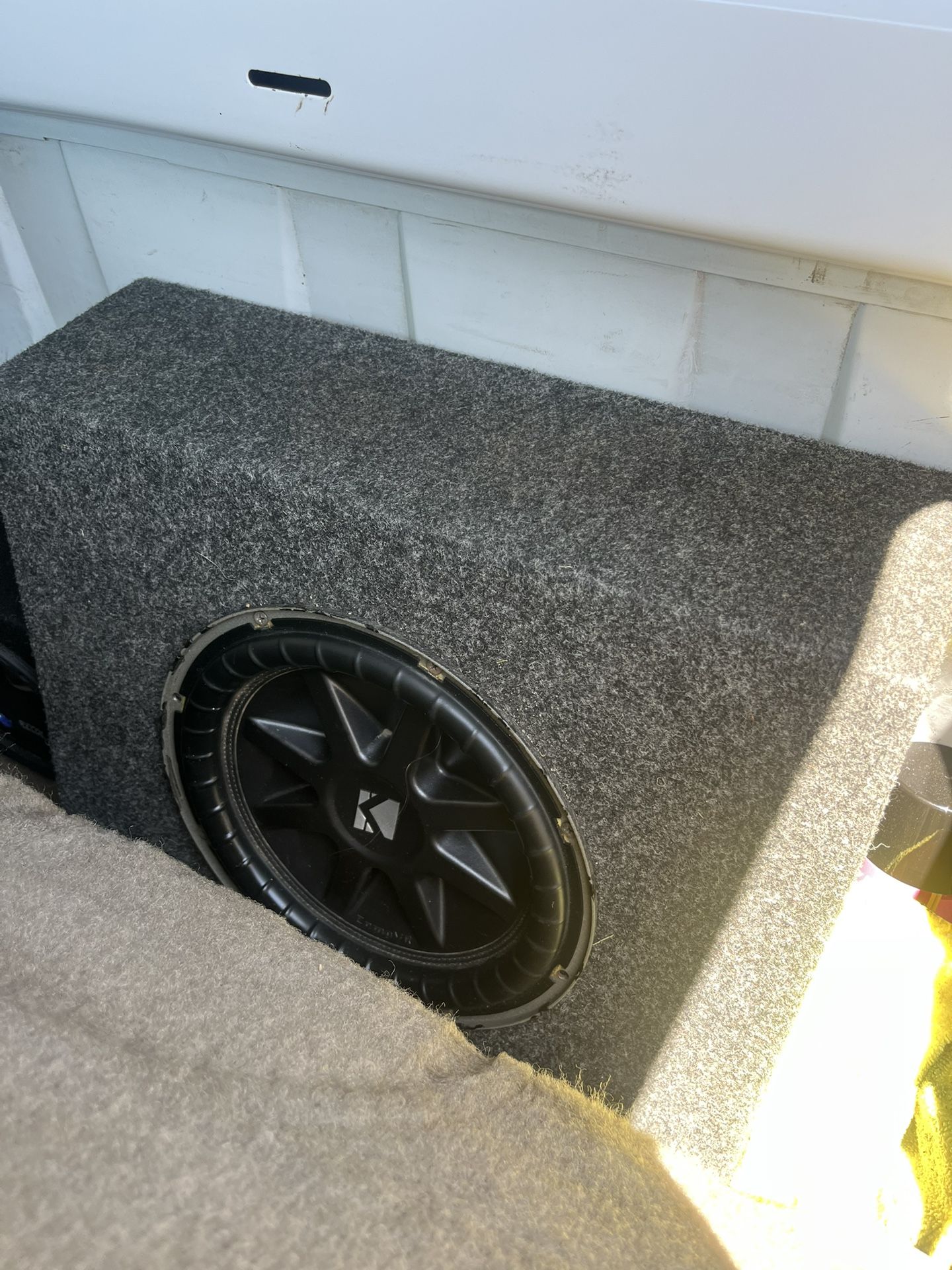 2 10 inch subwoofers