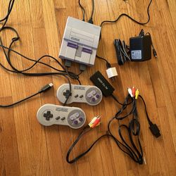 Super Nintendo Classic Edition – 2 Controllers – HDMI + RCA – Tested & Working