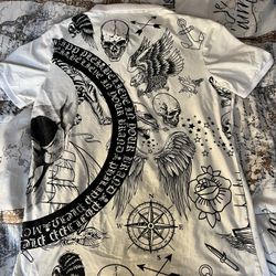 Skull T-shirt Like New