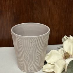 Indoor ceramic leaves engraved Planter pot