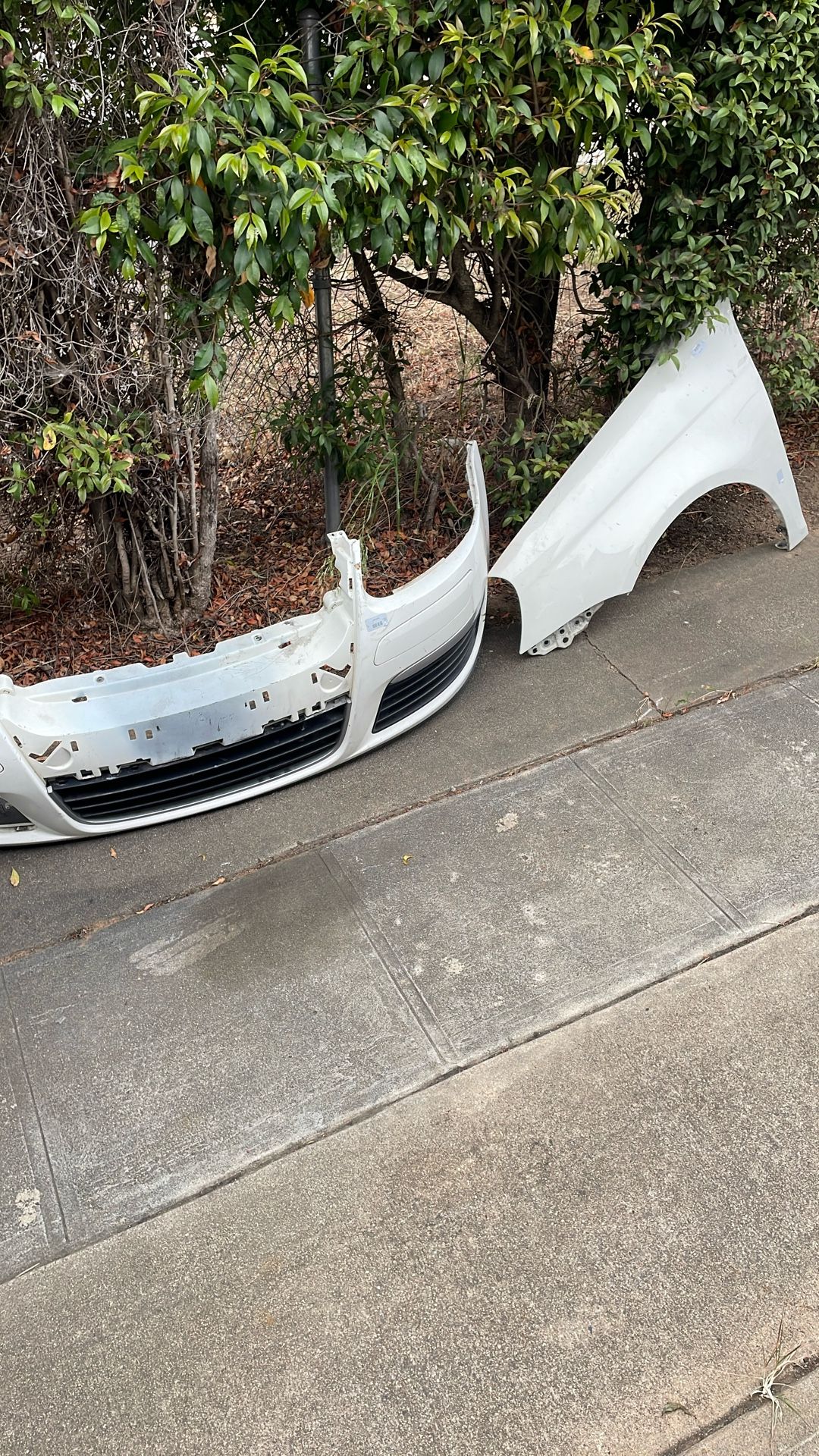 VW Jetta Bumper And Fender