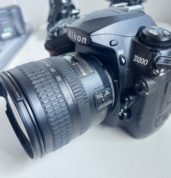 Nikon D200 SLR Digital Camera with 18-70 Nikon DX Lens
