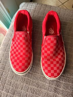 VANS SIZE 7 WOMEN