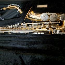 Saxophone 
