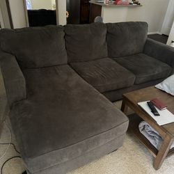 Couch with Reversible Chaise Lounge 