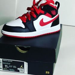 Toodler Girls Jordan Retro 1s