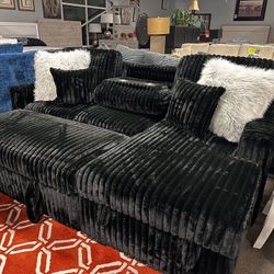 Sleeper Sofa! $699! Easy Financing! ✅🧡✨
