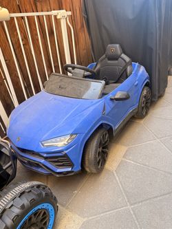 Lamborghini Urus Kids Electric Ride-On Car
