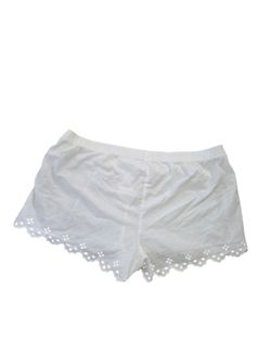 Old Navy white booty shorts w/eyelet design and little buttons, L. EUC.