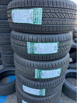 Vendo set de llantas 215/55r17 royal black nuevas con 50,000 millas de garantía las 4