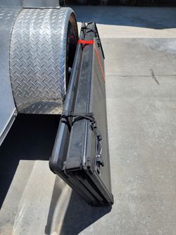 Bed covers f o r 3rd generation toyota tundra