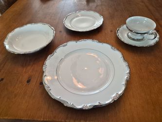 Forest Bavaria Germany China 12 piece setting