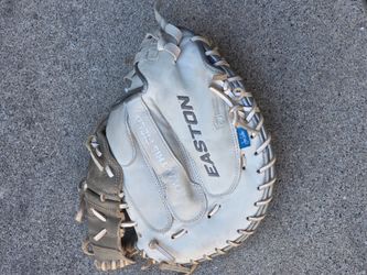 Easton Jen Schro catchers glove