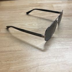 Gucci Sun glasses 