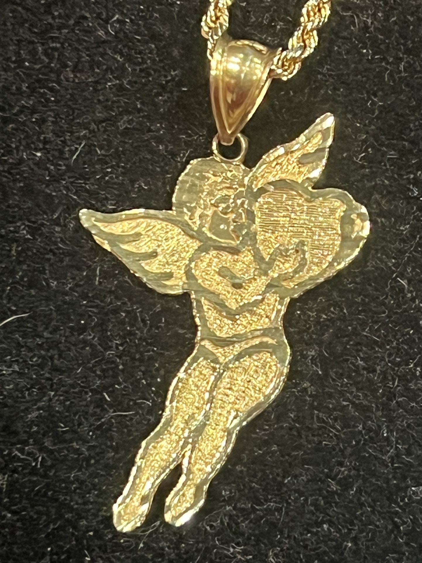 10k 20in Rope Chain With Cupid Pendant
