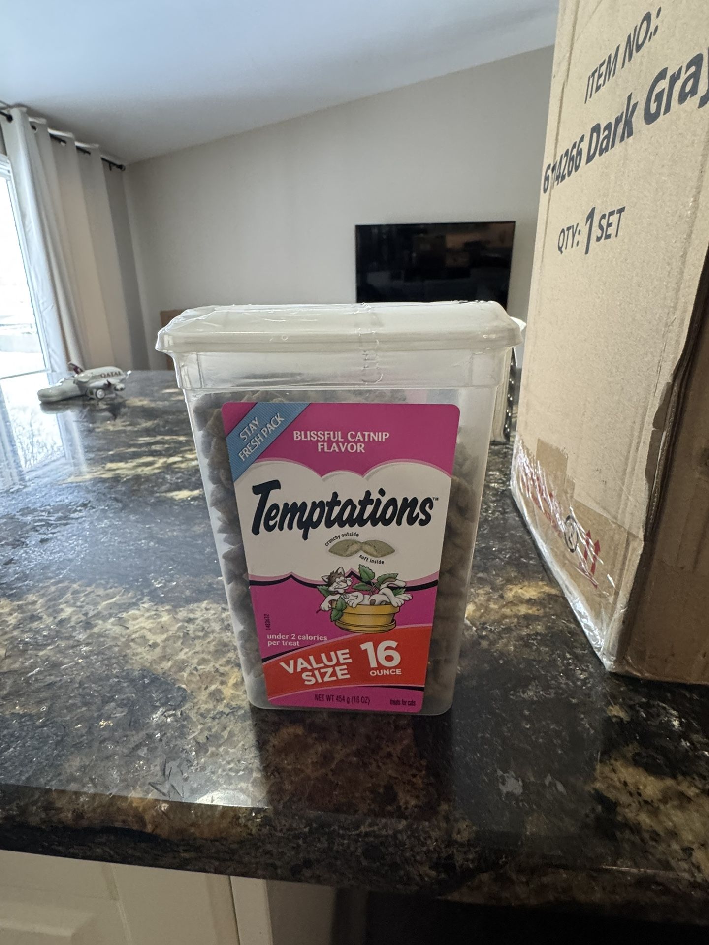 ALL BRAND NEW: Cat Tree, Cat Treats, Litter And Litterboxes