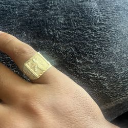 Gold Plant Ring