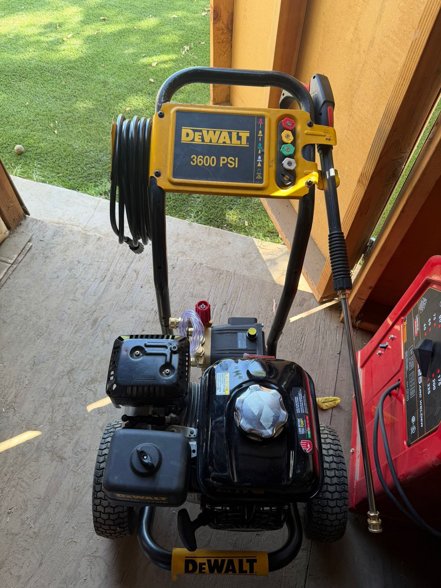 Dewalt 3600 psi pressure Washer y Honda Engine