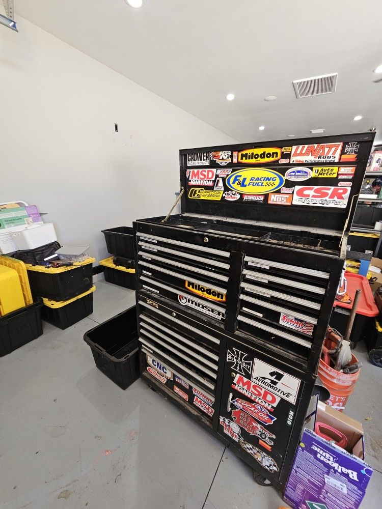 Homak Roll Away Toolbox