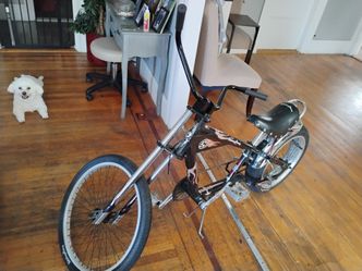 Schwinn stingray chopper bicycle