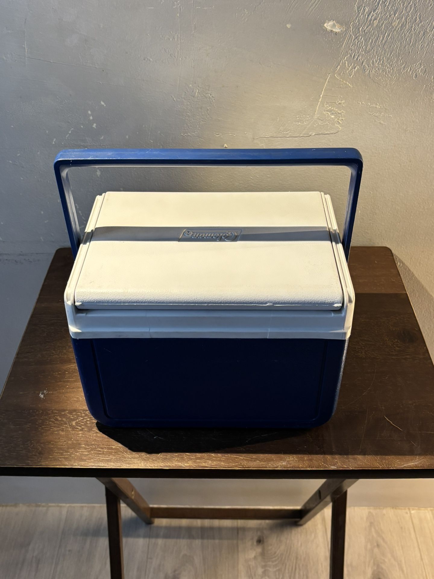 SMALL COLEMAN COOLER