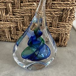 NEW Beautiful Crystal teardrop shaped bleu art glass paperweight