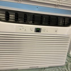 FrigidAire AC Unit